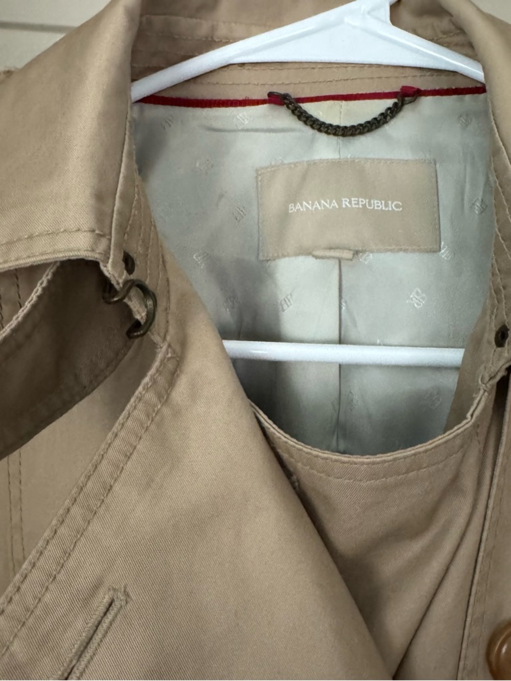 Banana Republic Tan Trench Coat 
Timeless Classic Women’s XS Waterproof
